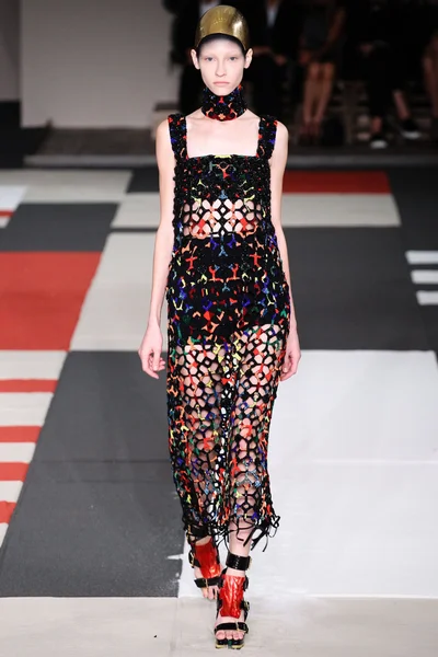 Look 28